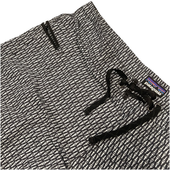 Patagonia Men's Wavefarer Drawstring Nylon Board Shorts Size XL* All Over Print - Picture 1 of 7